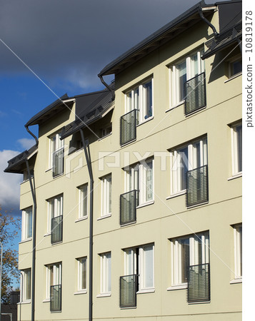 Building facade 10819178