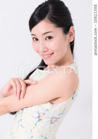 黃色的一塊女人 10821308