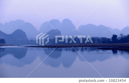 Guilin 10823454