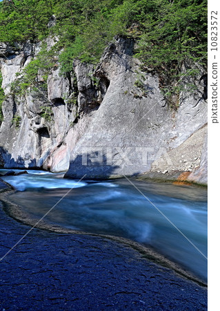 Wataru Valley Wataru Valley 10823572