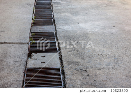 Steel mesh on pavemen 10823890