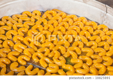 Khanom Kai Pla 10823891