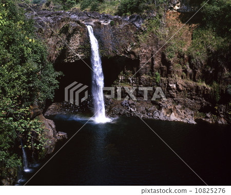 Rainbow Falls 10825276