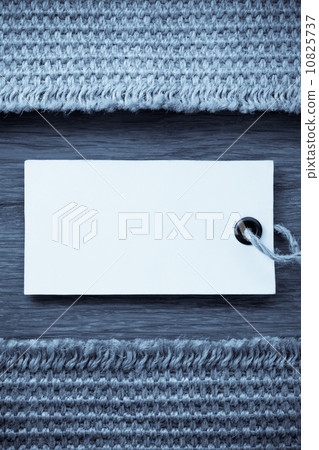 tag price and sack burlap 10825737