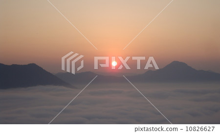 Sun rise at Phu Thok Sun rise at Phu Thok 10826627