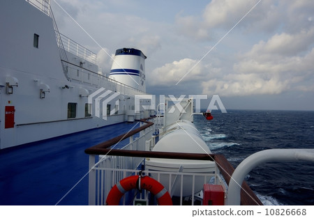 汽車輪渡救生筏船的救生筏 10826668