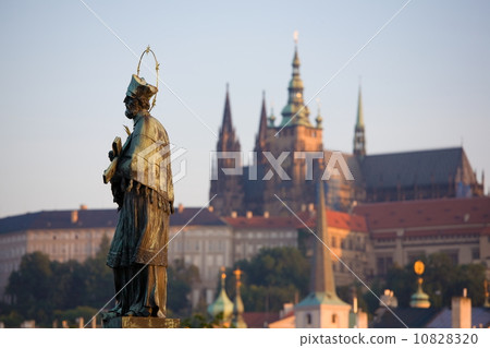 Sunrise on Charles bridge in Prague Sunrise on Charles bridge in Prague 10828320