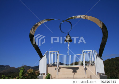 The bell of a beloved wife The bell of a beloved wife 10830143