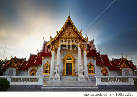 Fairytale sunset in Bangkok 10832233