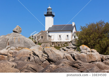 Point de Pontusval lighthouse Point de Pontusval lighthouse 10834500