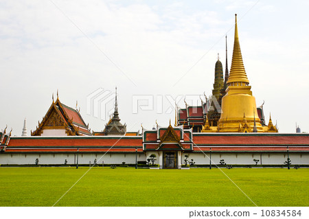 Wat Phra Kaew, Temple of the Emerald Buddha, Bangkok, Thailand. Wat Phra Kaew, Temple of the Emerald Buddha, Bangkok, Thailand. 10834584
