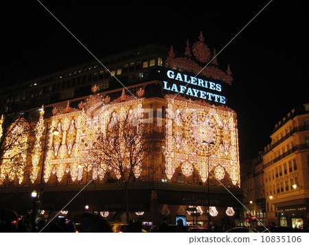 Gallery Lafayette 10835106