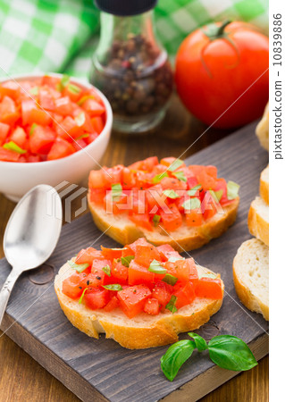 Italian bruschetta with tomatoes and basil 10839886