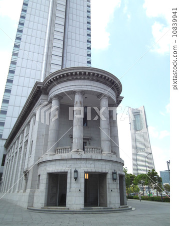 Creative city center 10839941