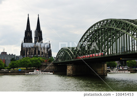 Cologne Cathedral and Hohenzollern Bridge 10845453
