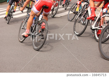 Bicycle road race 10845713