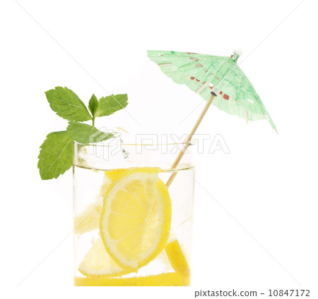 Full glass of water with lemon and mint 10847172