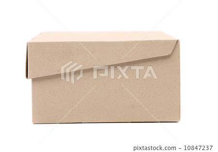 Closed shipping cardboard box isolated Closed shipping cardboard box isolated 10847237