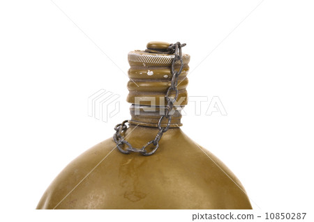 Top of old army canteen. 10850287