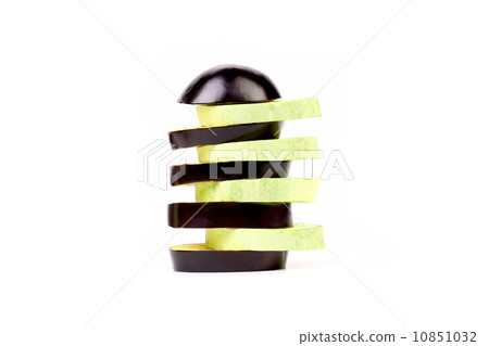 Slices of zucchini and black eggplant. Slices of zucchini and black eggplant. 10851032
