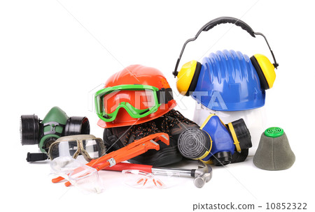 Varios safety equipment. 10852322