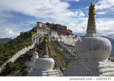Potala Palace in Tibet, China 10859270