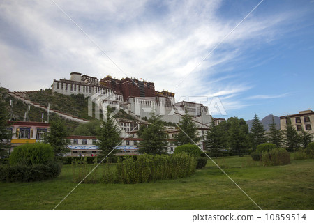 The iconic Potala Palace in Lhasa, Tibet 10859514