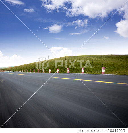 Low angle speed road 10859935