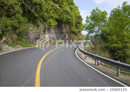 Winding road speckled leaves Winding road speckled leaves 10860120