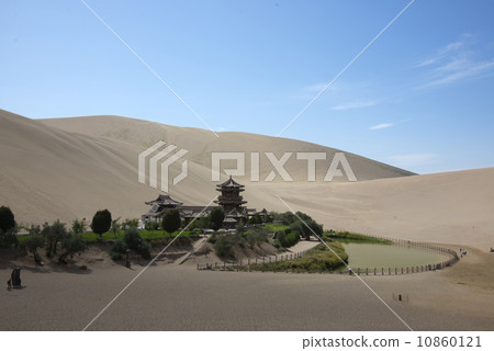 Chinese Dunhuang Crescent Lake Chinese Dunhuang Crescent Lake 10860121