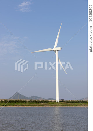 Windmill Lakes 10860202