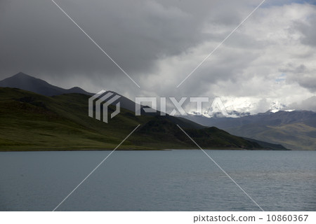Snow lake in Tibet Snow lake in Tibet 10860367