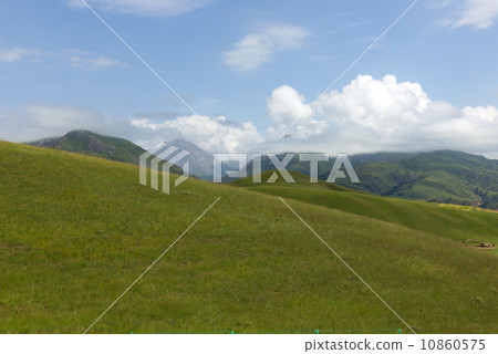 Pastoral Mountains Pastoral Mountains 10860575