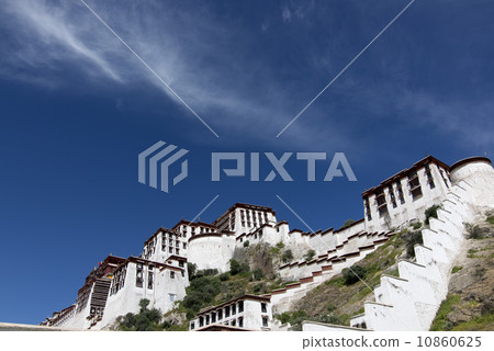 China Potala Palace in Tibet 10860625