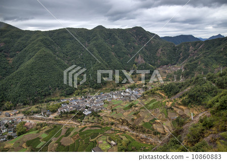 In China Wenzhou "yandang Mountain" yandang Mountain is a famous Chinese landlords park, formed in 120 million years ago. In China Wenzhou "yandang Mountain" yandang Mountain is a famous Chinese landlords park, formed in 120 million years ago. 10860883