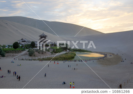 Sunset Crescent Lake in Dunhuang 10861266
