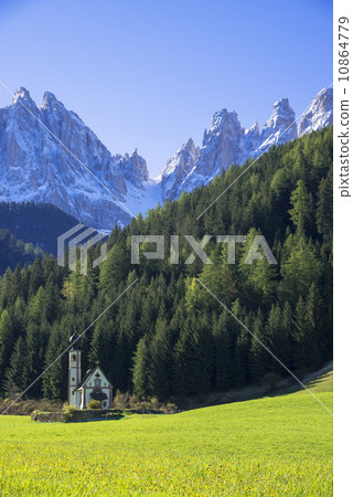 A small church in Hune valley A small church in Hune valley 10864779