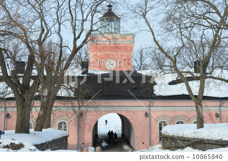 Suomenlinna Island 10865840