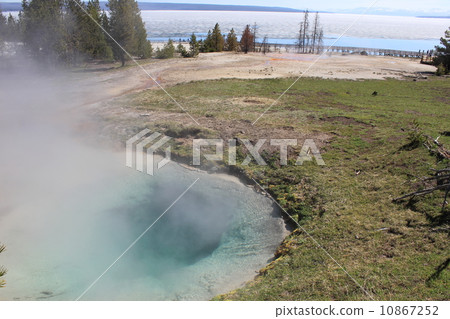 Yellowstone National Park 10867252