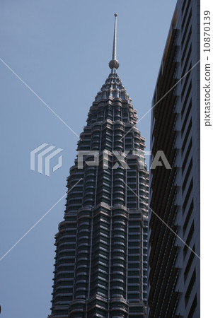 Petronas Towers 10870139