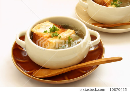 Onion soup onion gratin soup 10870435