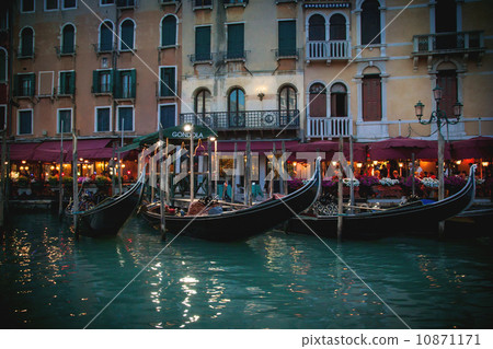 Beautiful romantic Venice Beautiful romantic Venice 10871171