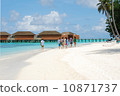 Family spending quality time on a Maldivian Island 10871737