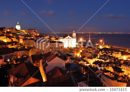 Lisbon cityscape Lisbon cityscape 10871815
