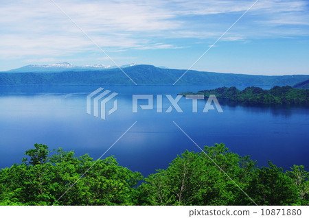 十和田湖的春天 10871880