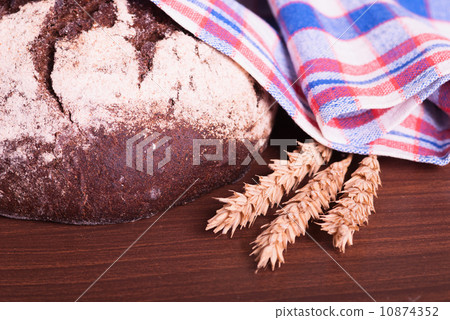 Bread with wheat 10874352
