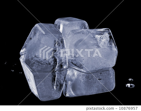 natural ice cubes 10876957
