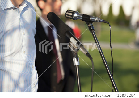 Press conference 10879294