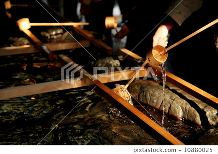 伊勢神宮的佛教牧師 伊勢神宮的佛教牧師 10880025