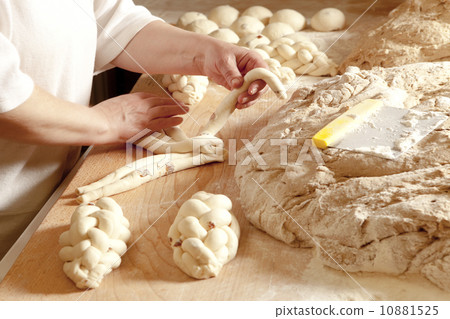 Baker Making Traditional Czech Christmas Pastry Vanocka Baker Making Traditional Czech Christmas Pastry Vanocka 10881525